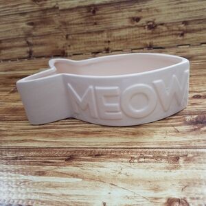 Furry Friends & Co Ceramic Cat Meow Fish Shaped Deep Cream Pet Bowl Water